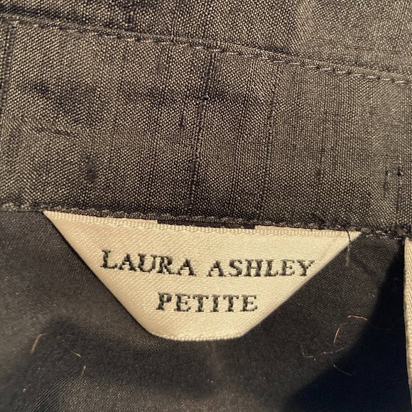 Laura Ashley Petite Vintage Embroidered Silk Shantung Shirt/Overshirt - Picture 6 of 8